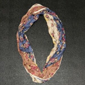 Maurice’s NWOT Floral Multicolor Scarf